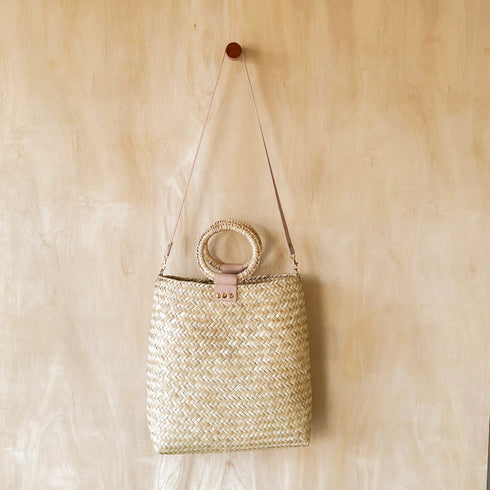 Sun-Seeker Straw Crossbody Beach Bag - Leah - Straw